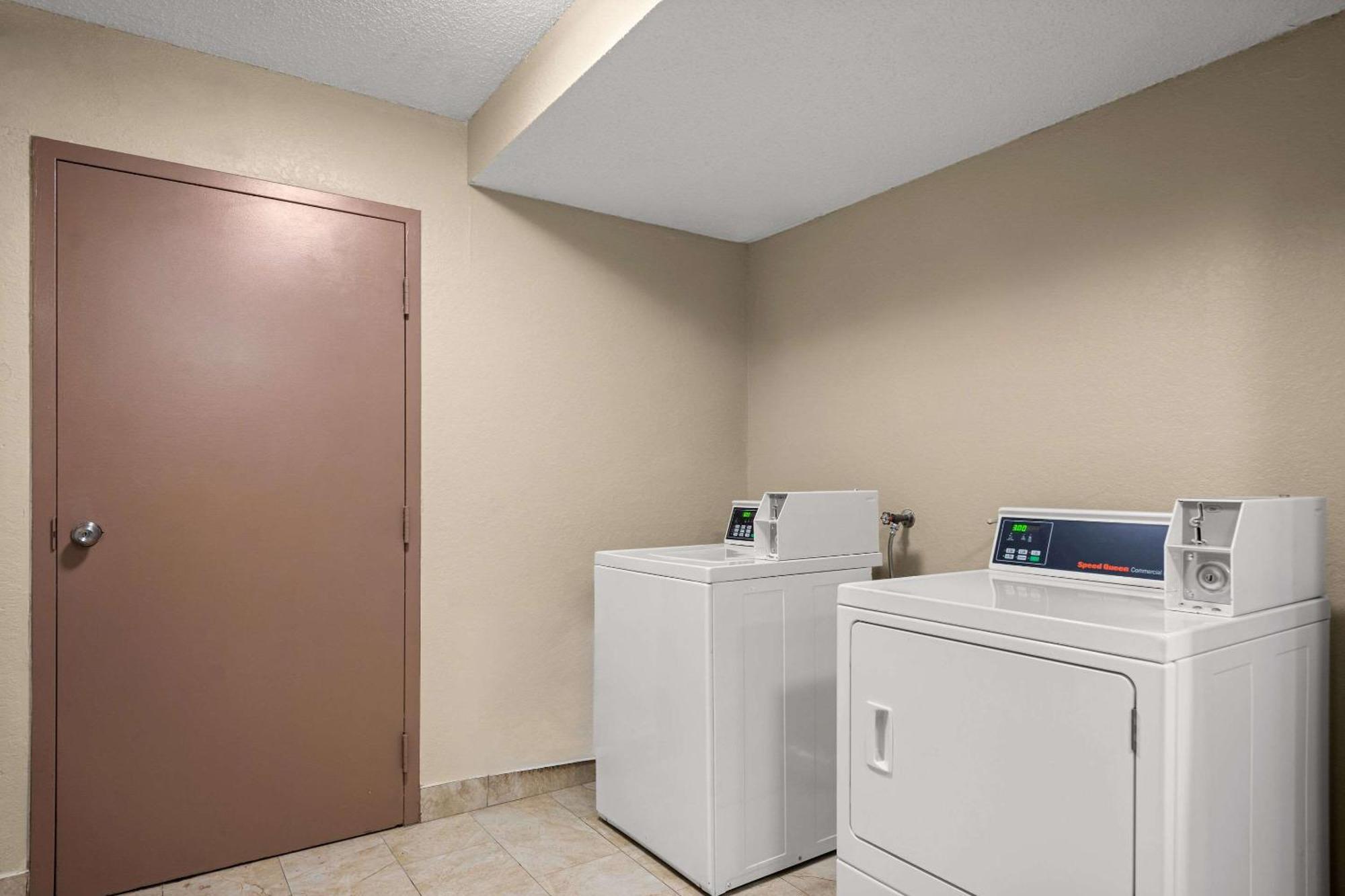 Quality Inn Sarasota I-75 エクステリア 写真