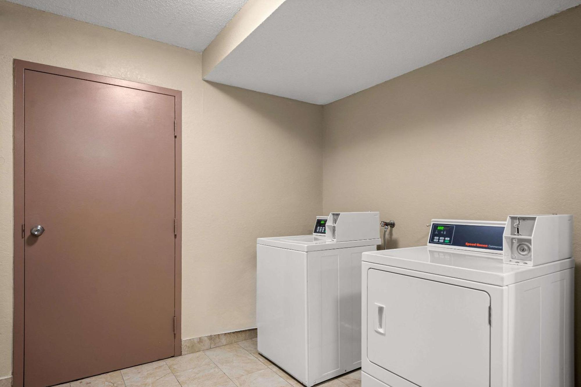 Quality Inn Sarasota I-75 Vamo エクステリア 写真